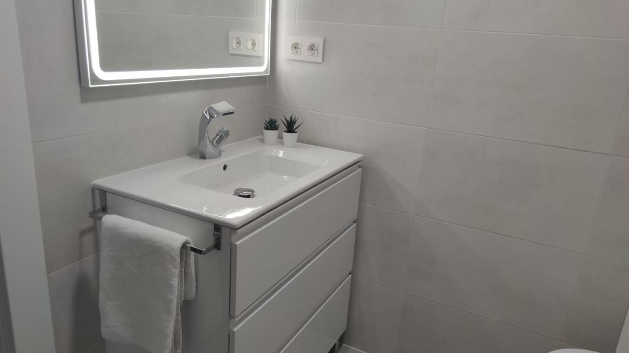 Casa Gascona Con Parking, Wifi Y Netflix Gratis!! By Delabra Apartments オビエド エクステリア 写真